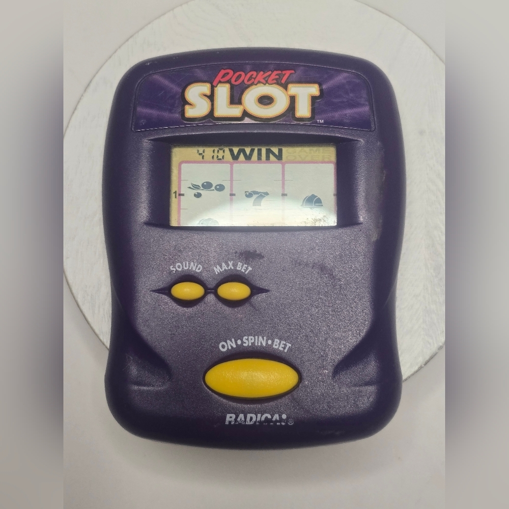 Vintage 1997 Radica Pocket Slot Electronic Handheld Game TESTED [ Read Details ]